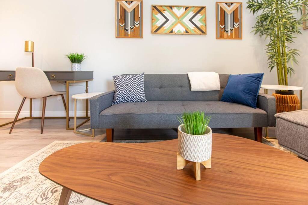 Beautiful & Cozy 1 Bedroom 1 Bath In The Westshore Victoria Exterior foto